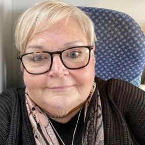 Meet your Posher, Carolyn